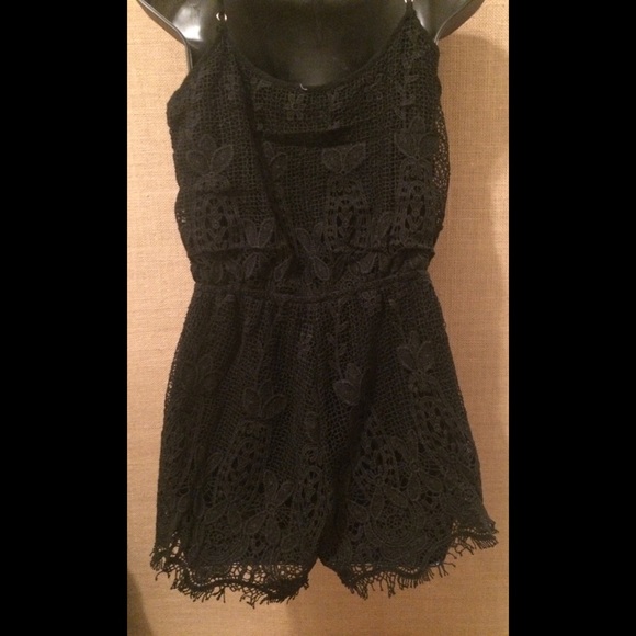 Adorable and sexy black lace romper!🥰 - Picture 2 of 2